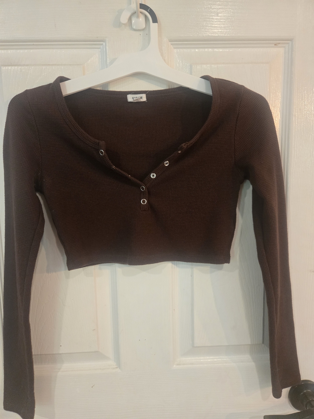 2 Cropped Ribbed Henley Long-Sleeve Top - Brown Red   Garage